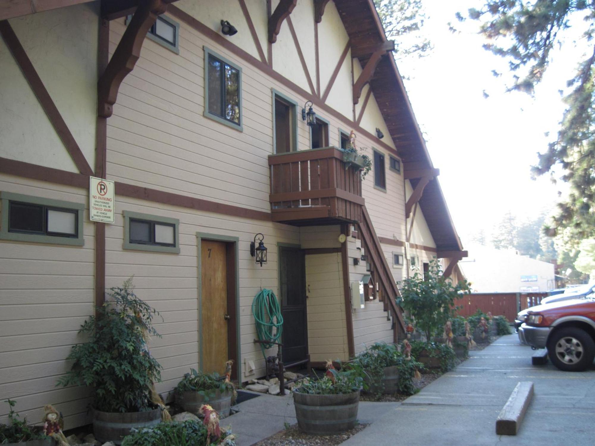 The North Shore Inn Crestline Екстериор снимка